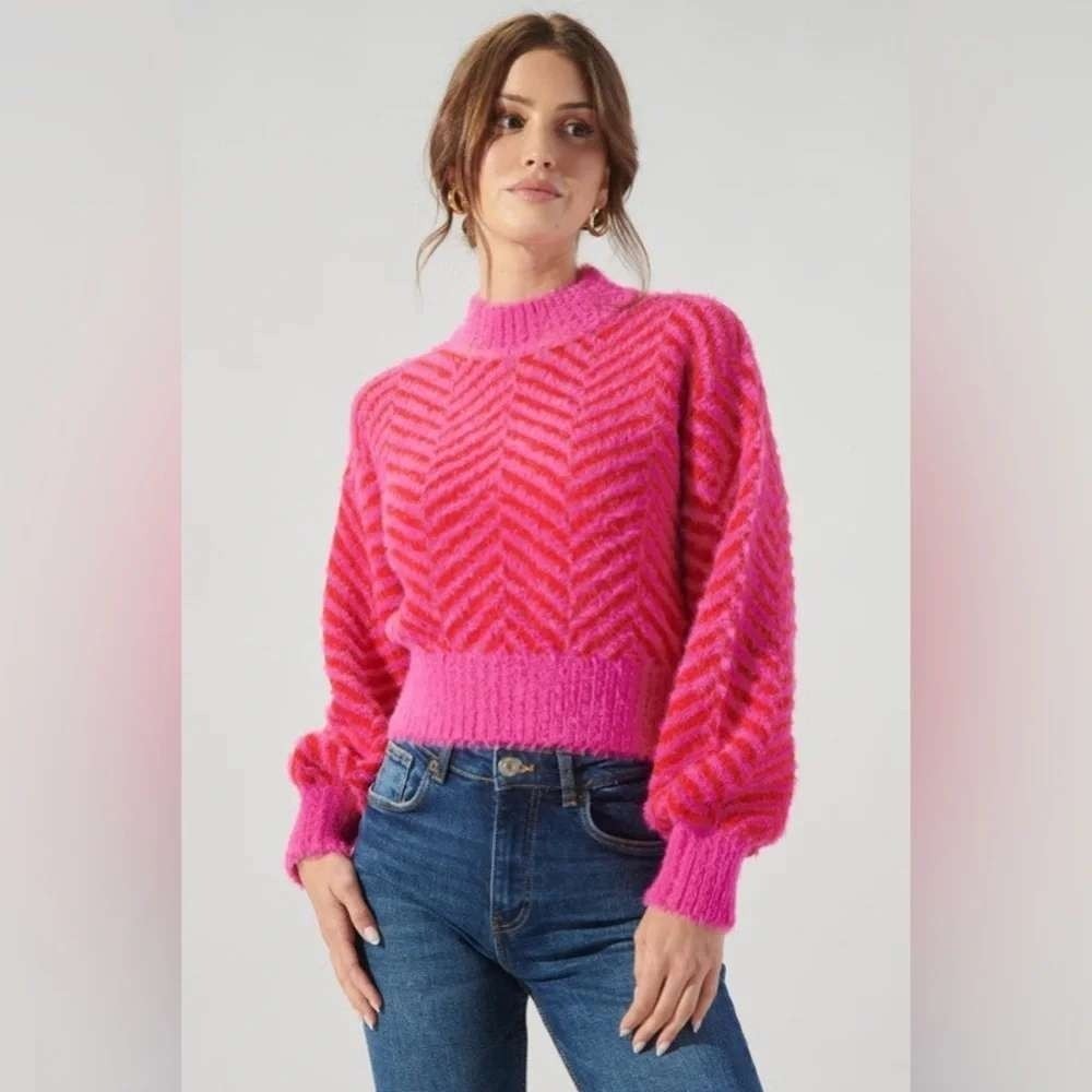 Sugarlips Pink Red Chevron Fuzzy Eyelash Knit Cropped Sweater NWT Medium